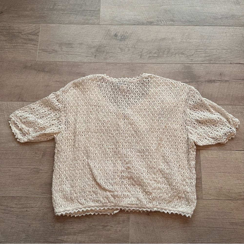 Vintage 90s embroidered crocheted quilt patchwork button down short sleeve top! - Picture 8 of 10